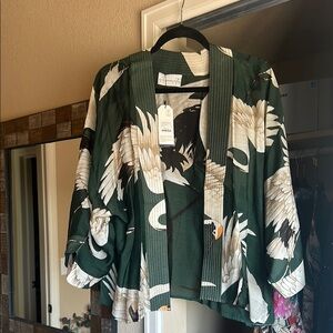 Beautiful Kimono with swan print